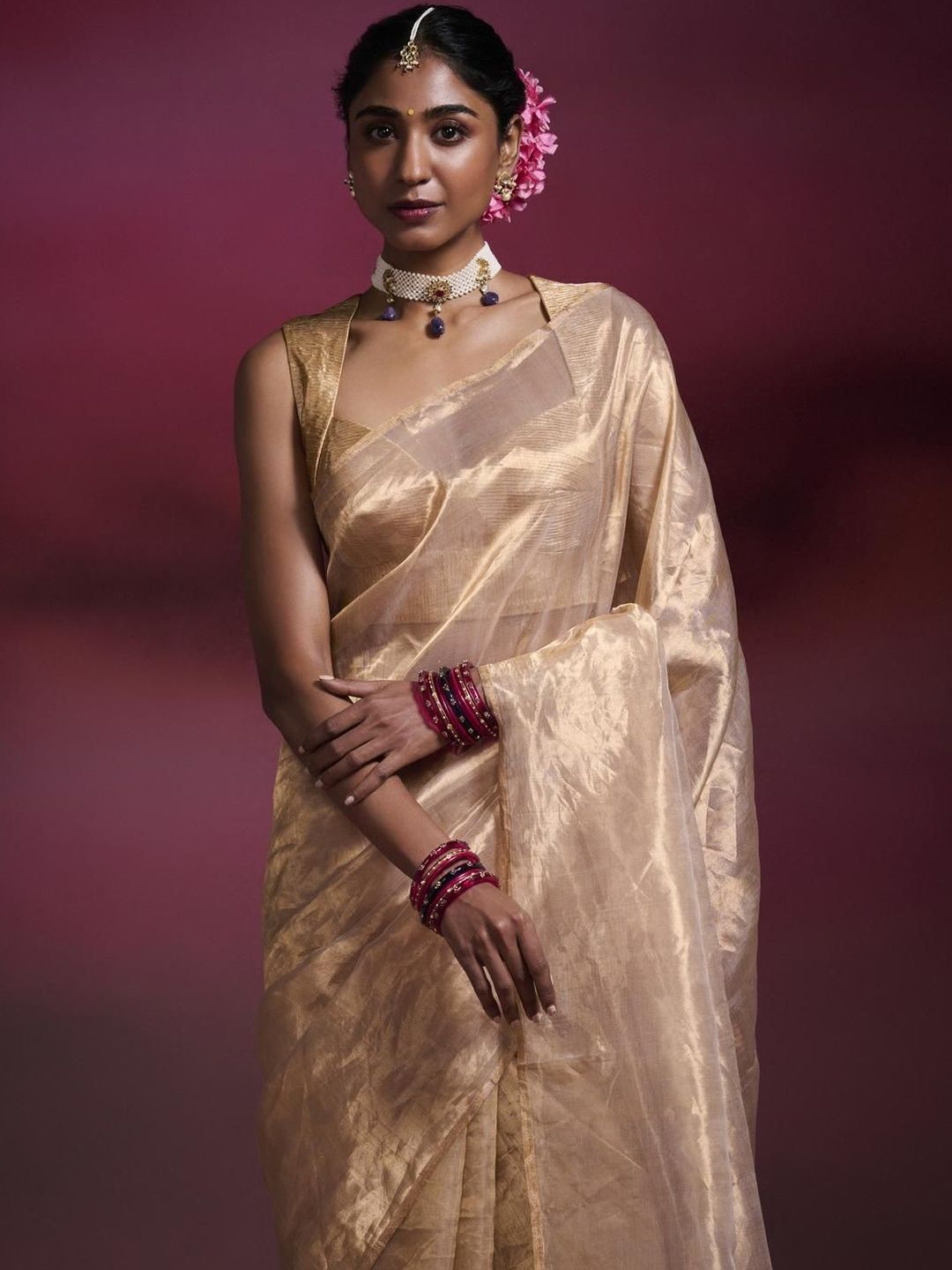 vced5SmB_6d9a35a4e3c94975893436fda512bc65.jpg Dressfolk Chanderi Tissue Saree in Light Gold with Gold Border - Image 1